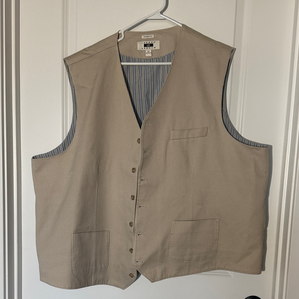 Joseph Abboud Cream Vest with Striped Lining